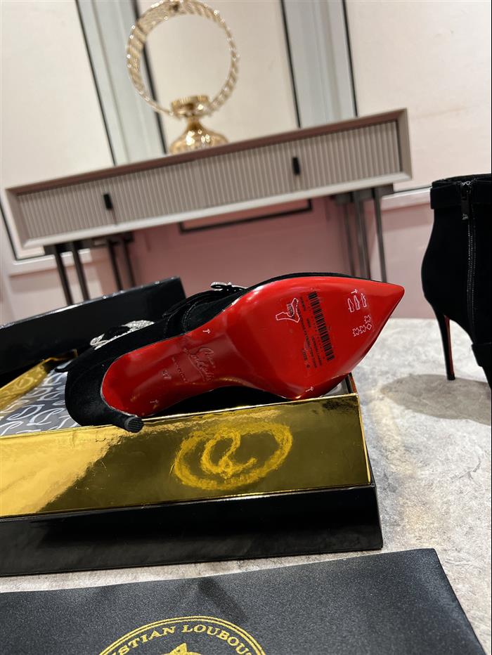 20251128173147949 390